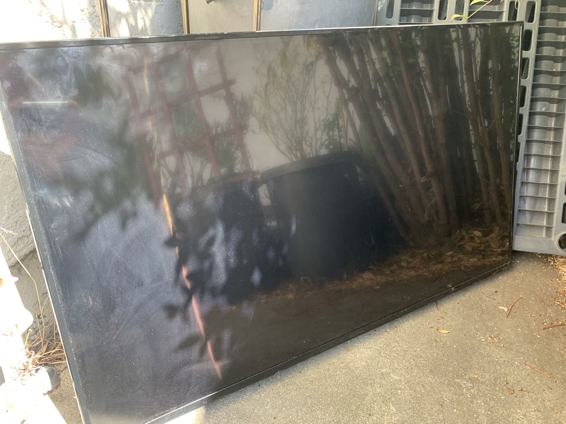 Insignia 48inch TV