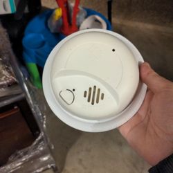 First Alert Smoke Detector X8