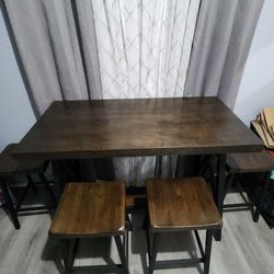 Hi table with four stools