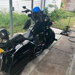 2017 Harley Davidson FLHTK
