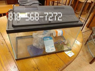 Tanque para peces(pezcados) puedo entregar. Delivery available .Fishtank with accessories $55 listo para usar