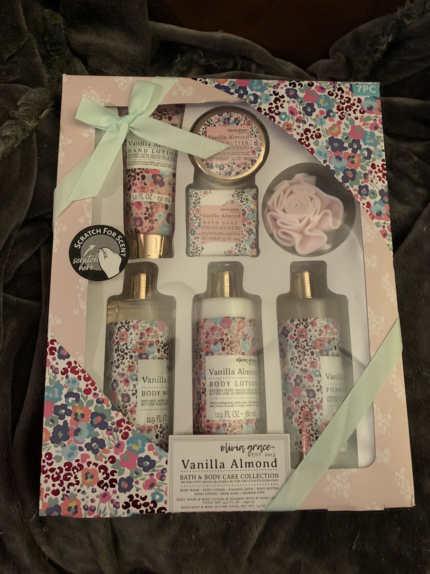 New 7pc Bath And Body Set. Vanilla Almond