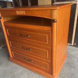 Dresser & Tv Stand 