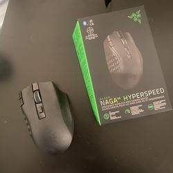 Razer NAGA V2 Hyperspeed 