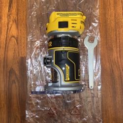 (1)Dewalt XR 20V Max Brushless Compact Router (DCW600) Tool Only
