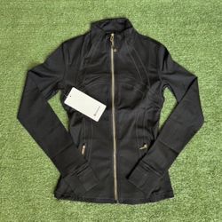 lululemon define jacket size 2,4,6,8