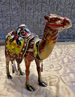 Exquisite Camel Figure With Storage