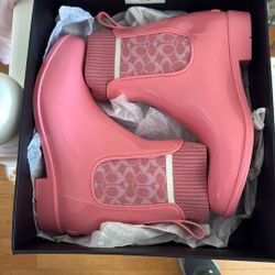 Rubber Rainbootie Taffy Color . Women’s Size 6