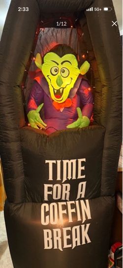 Vintage Gemmy Lighted Vampire Inflatable box coffin 7 foot animated Halloween decor