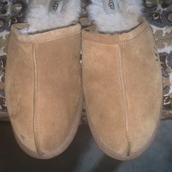 UGG sheepskin slippers US Size 11