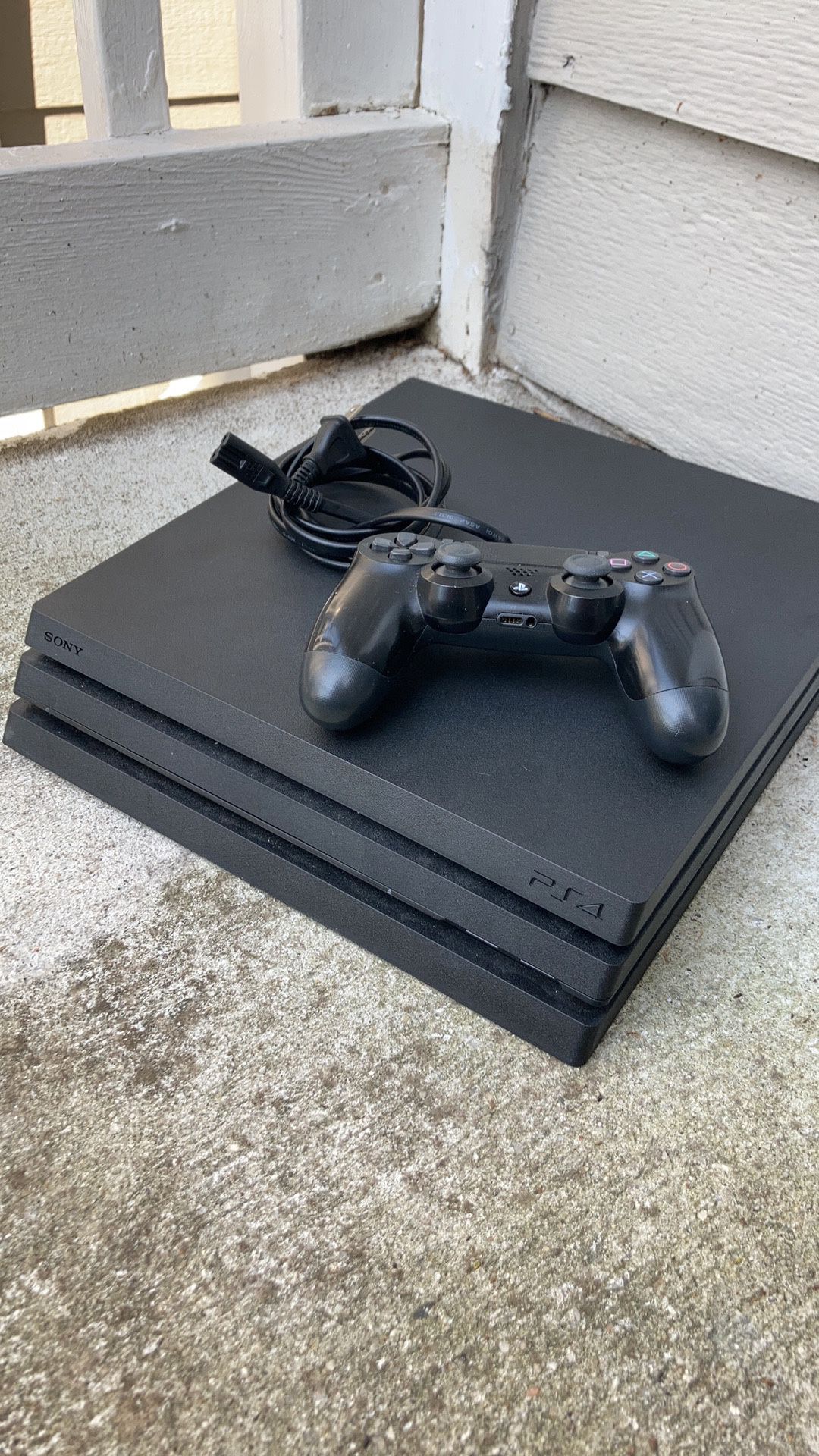 *FOR TRADE* Ps4 Playstation 4 Pro With Controller