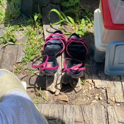 Black And Pink Heels,used,prices Are Negotiable 