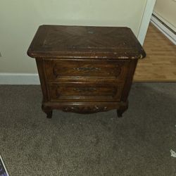 Nightstand With 2 Drawers