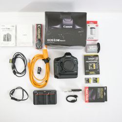 Canon 1DX Mark ii Body and extras
