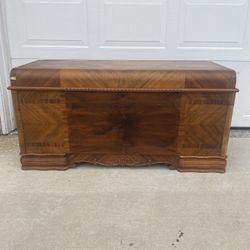 Selling A Vintage Lane Cedar Chest “1944”