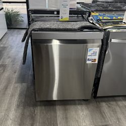 LG - Stainless Steel Dishwasher With True Steam 