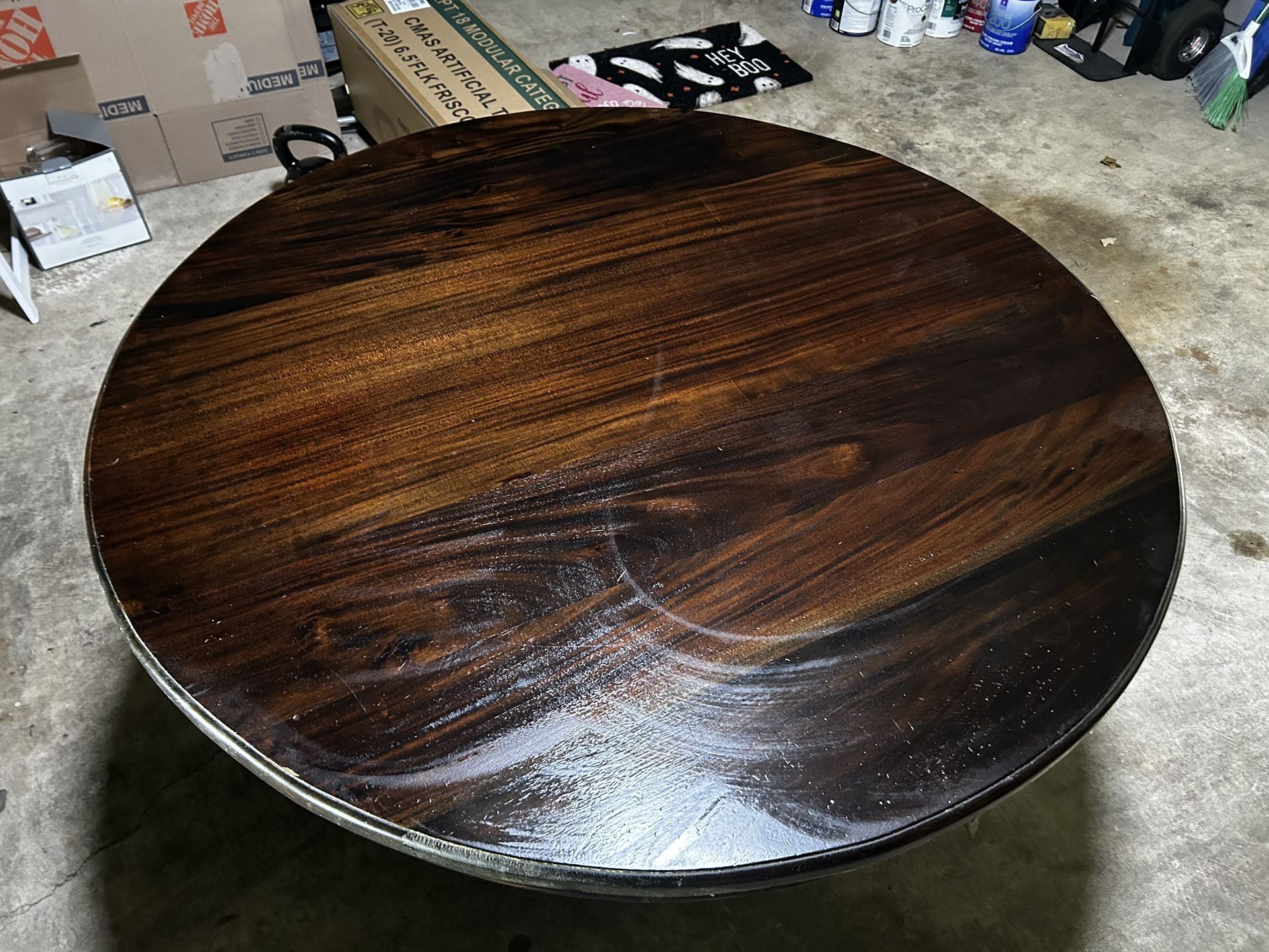 Dining room Table