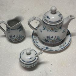 Bernardaud Limoges France 7 Piece Tea Set