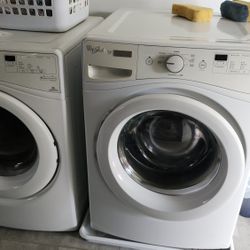 Whirlpool Washer And Gas Dryer 