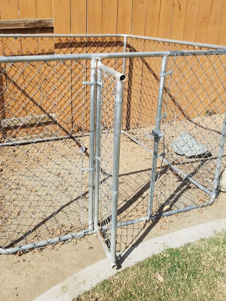 Dog kennel