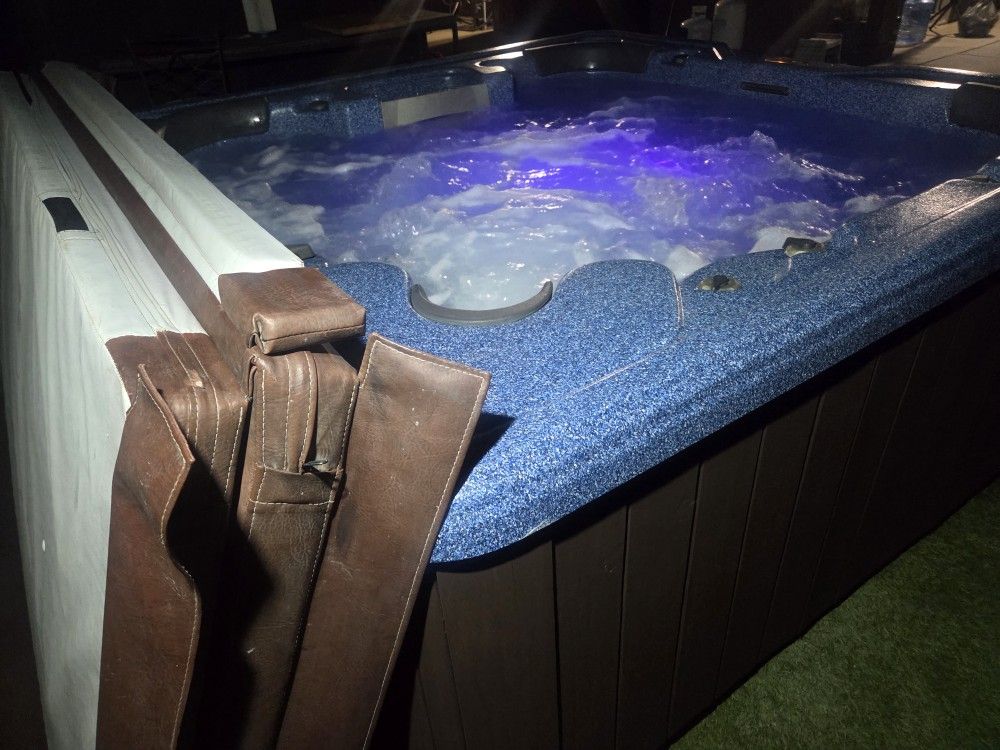 Hot Tub Spa Jacuzzi