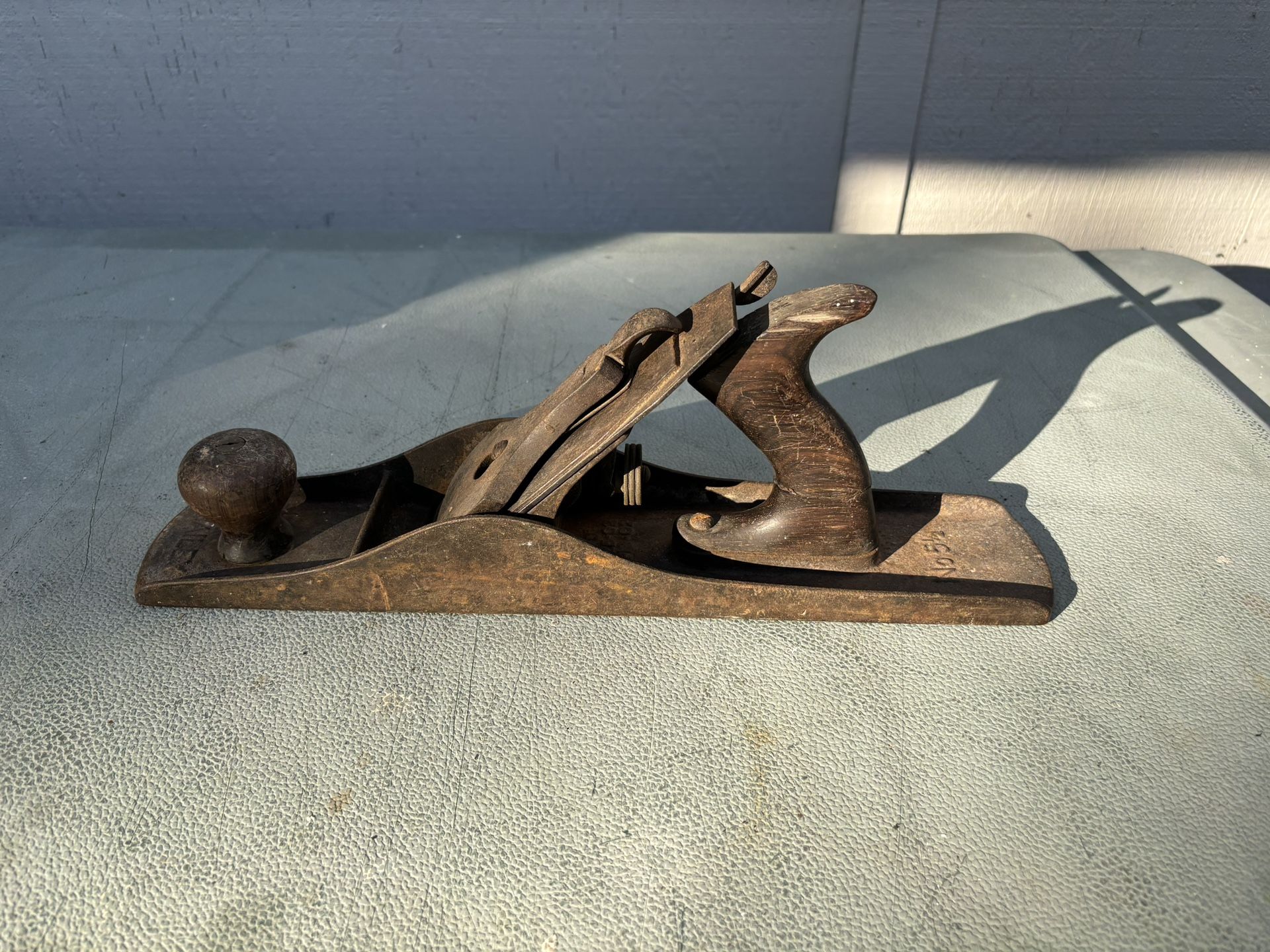Stanley Bailey No 5 1/2 Hand Planer With Corrugated Base 