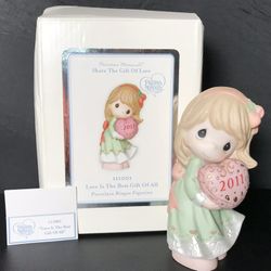 Precious Moments 2011 Xmas Figurine #111001 “Love Is the Best Gift of All” and BONUS