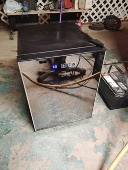 Koolatron Wine Fridge