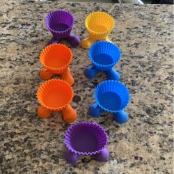 Cup Cake Stands With Feet!