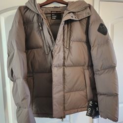 Under Armour Horizon Down Crinkle Jacket (700 Down Fill) Size Medium 