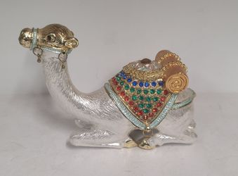 Beautiful Vintage Heavy Metal Camel Trinket Box With Jewels