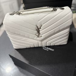 Women White Purse With Silver Chain 