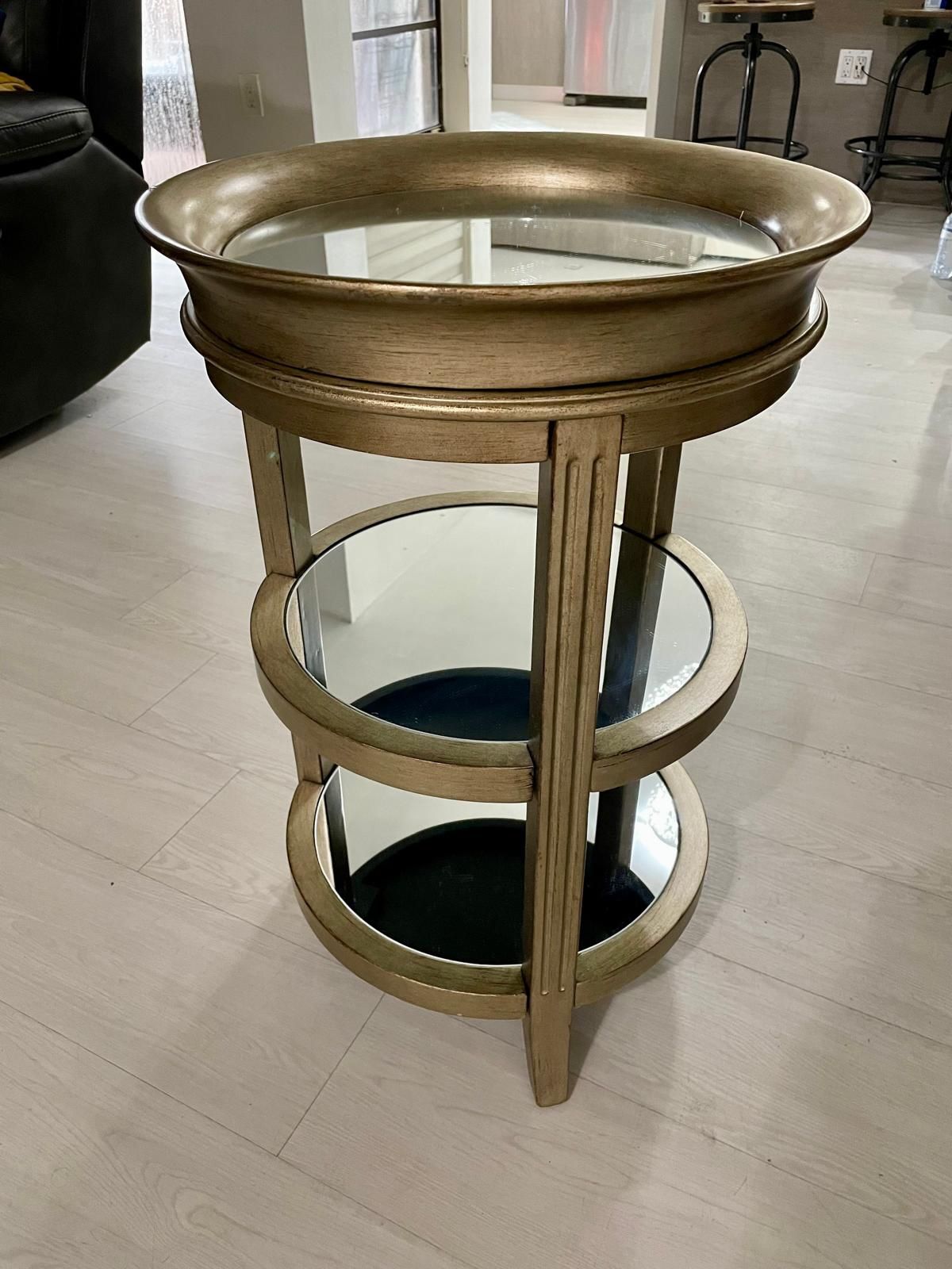 City Furniture End table/nightstand