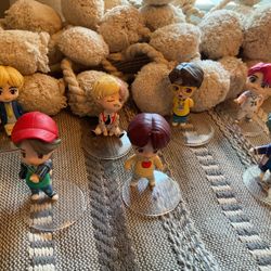 B.T.S 🫰Cake Topper Figures -Turlock Ca 📍