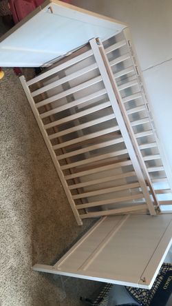 Ikea Baby Crib w/ mattress