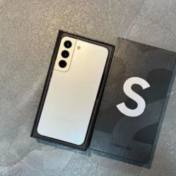 Samsung Galaxy S22 Unlocked With Warranty ☺️ 