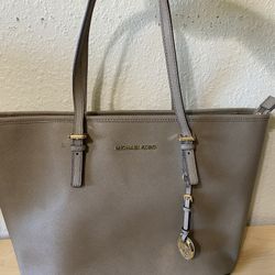 Michael Kors Jet Set Travel Large Leather Tote Bag 