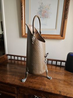 Antique Copper Hammered Coal Scuttle with Claw Feet