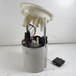 BMW E90 E92 335i 330i 328i FUEL PUMP