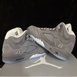 Wolf Greys Size 4.5