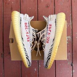 Yeezy 350 v2 Zebra