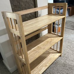 Foldable wood shelf