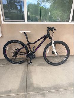 Giant tempt mountain bike