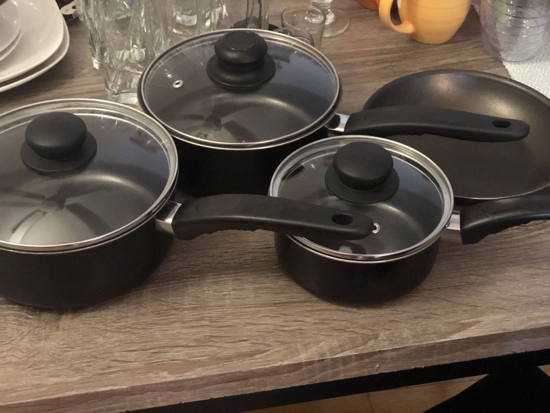 Black Pots and Pans w/Lids set of 4