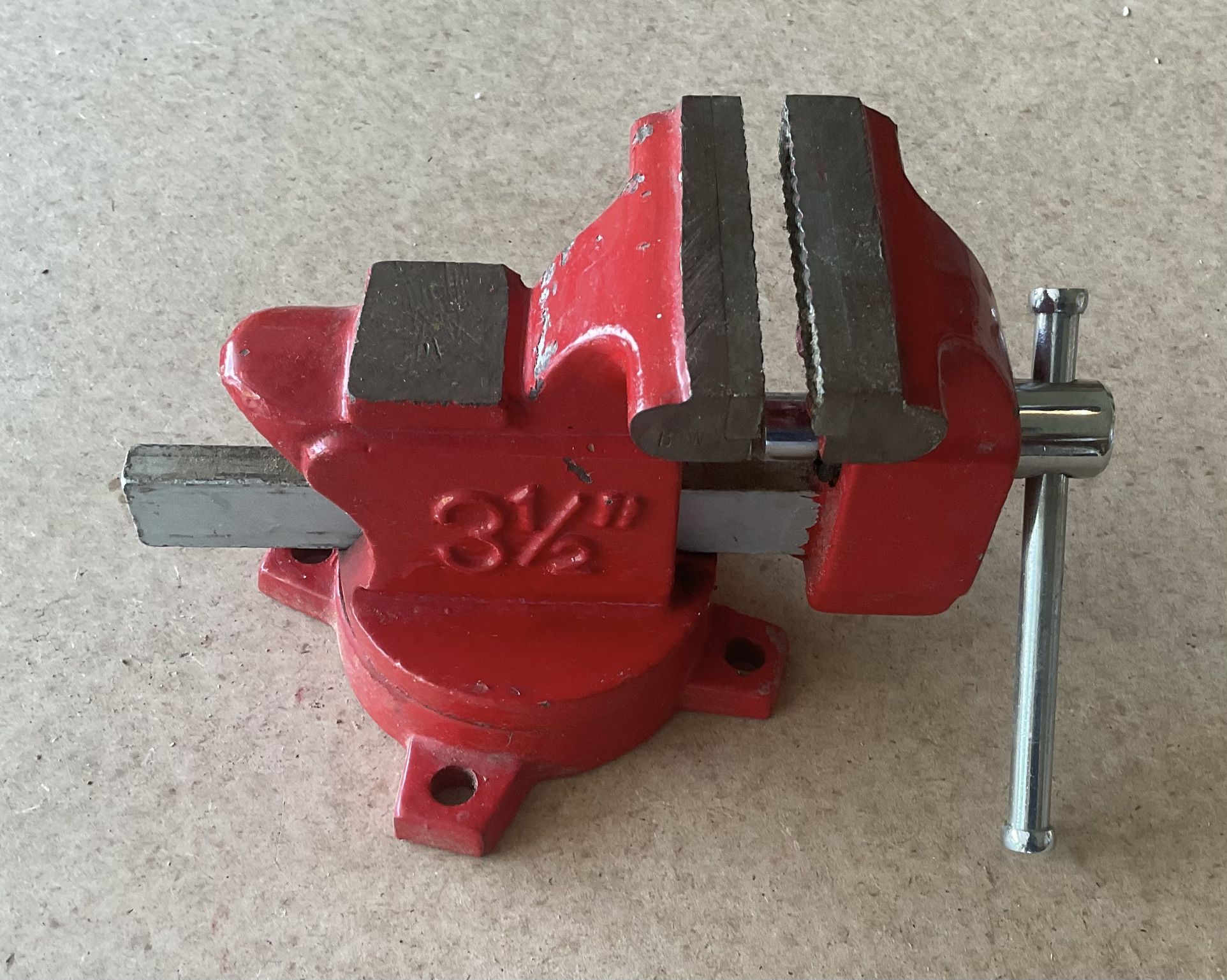 Bench Vise 3 1/2 “