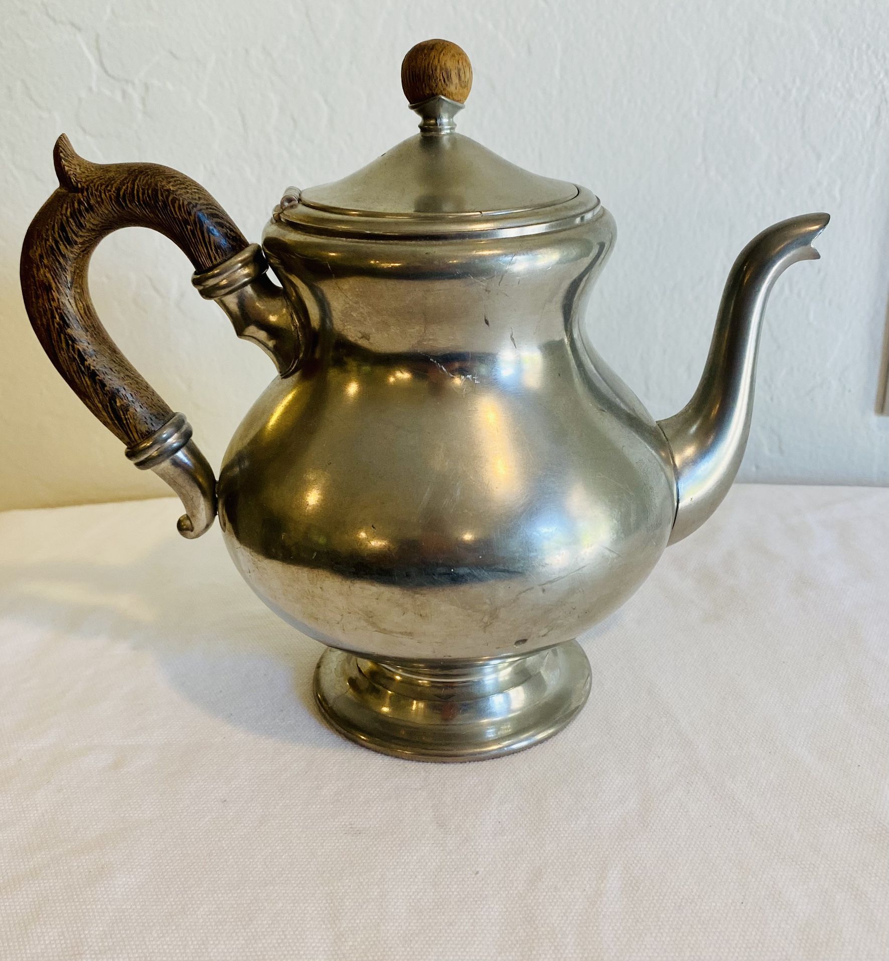 Pewter Tea Pot, Royal Holland, Wooden Handle, Daalderop KMD, Holland, Vintage Collectible