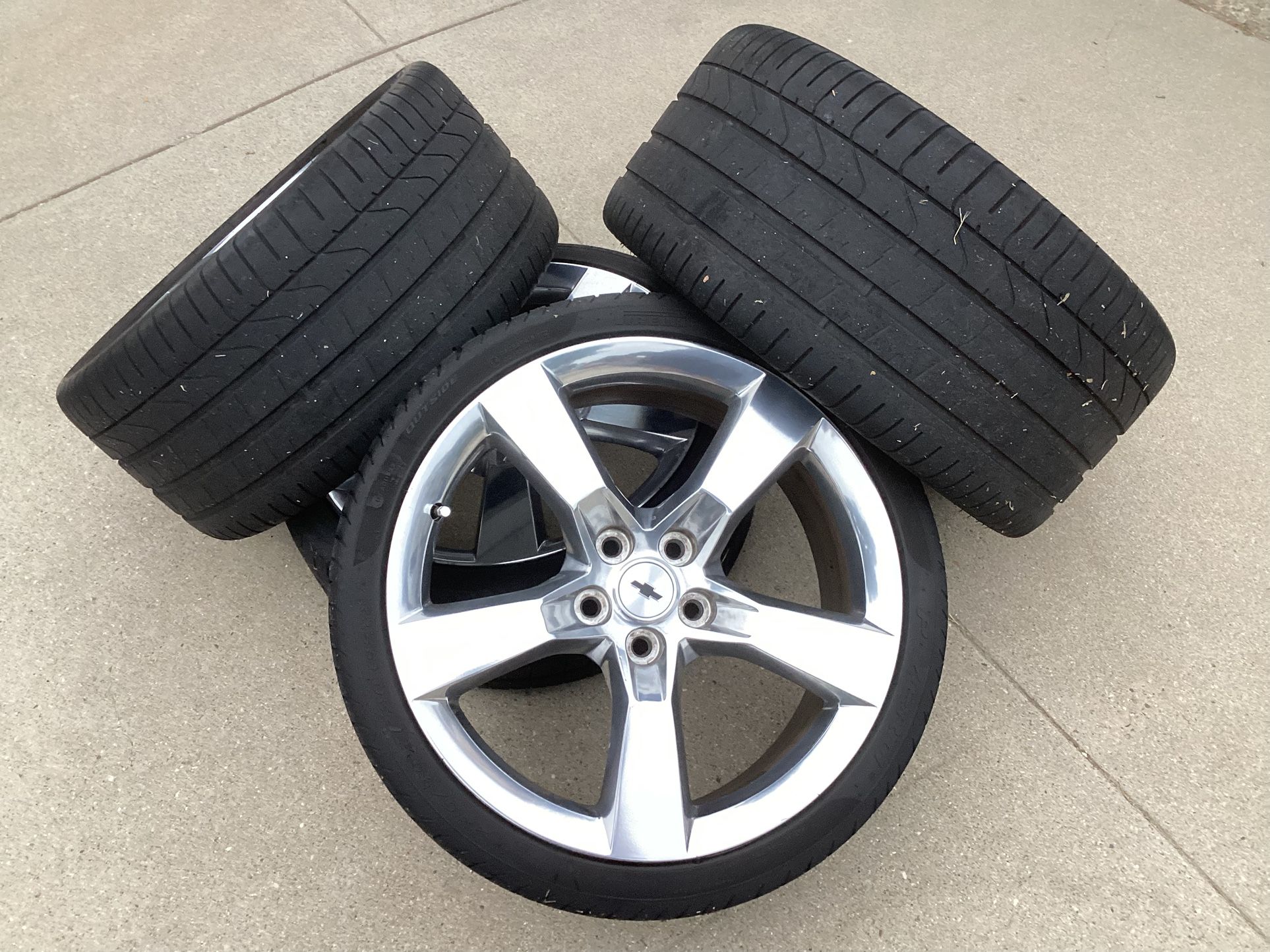 Chevrolet Camaro 5th Gen SS Staggered Set Of Wheels