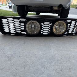 2006 Ford Mustang GT Grille 
