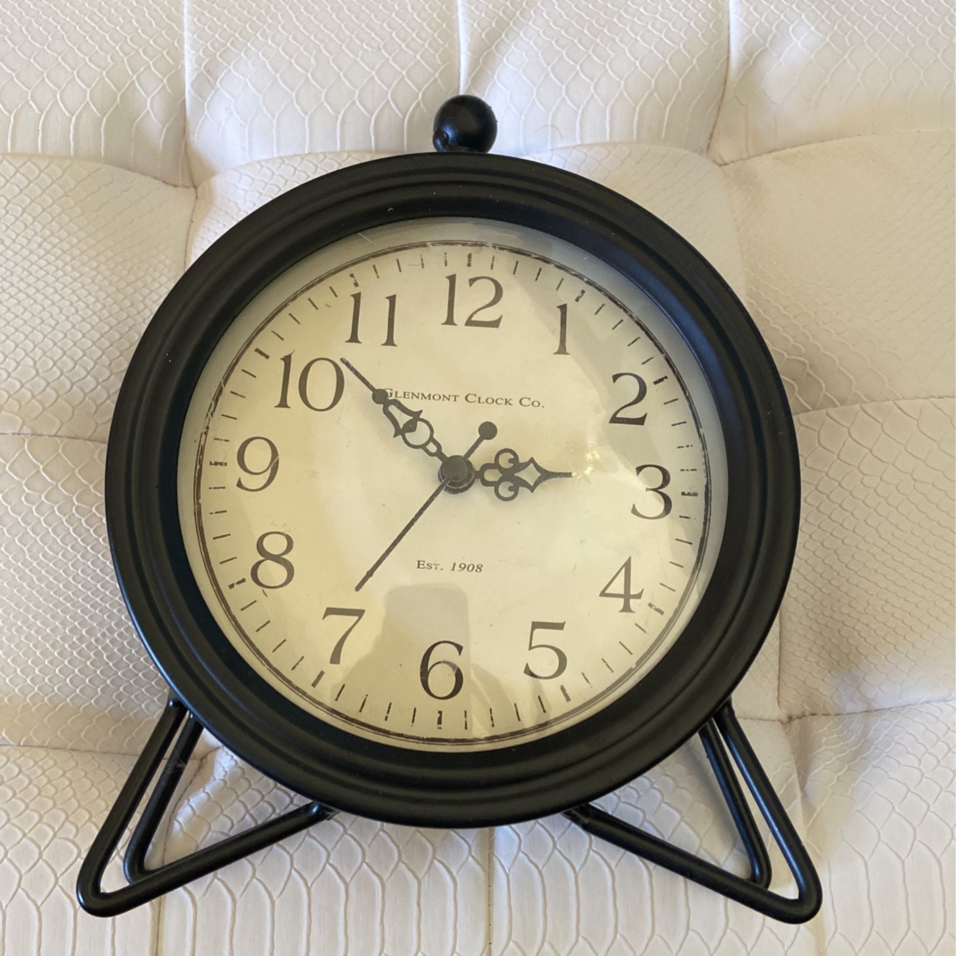 Black Table Clock New