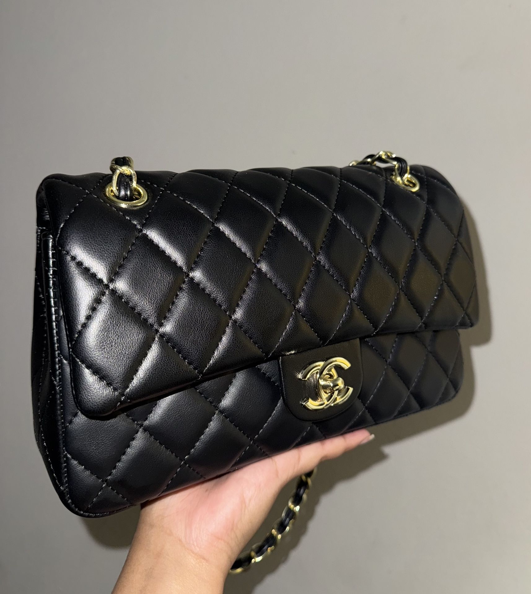 Classic Chanel Lambskin Quilted Medium Double Flap Black